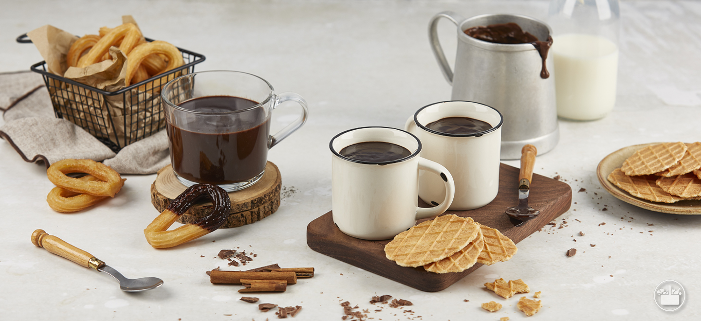 Te ofrecemos 4 opciones muy sencillas para preparar un estupendo Chocolate a la taza. 